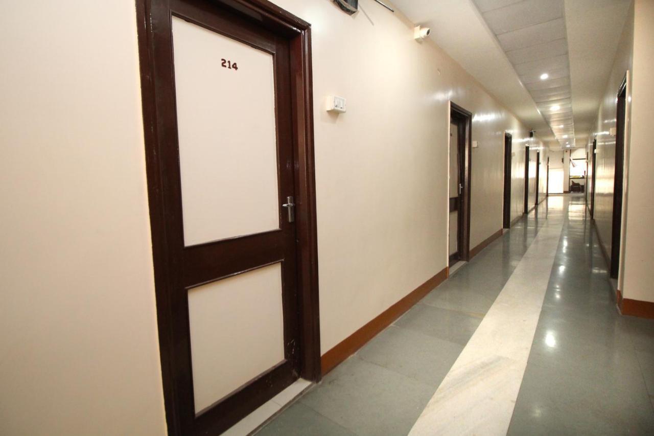 Hotel Gomatgiri Aurangábád Kültér fotó